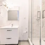 Le Gogh Apartment *