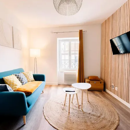 Le Gogh Apartment